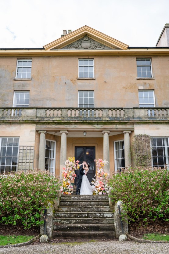 Hopton-Court-English-Summer-Wedding—Chloe-Bolam-Photography—Bridal-Musings–75