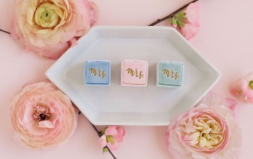 10 Alternative Wedding Ring Cushions & Boxes