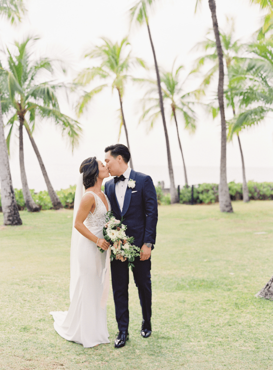 Elegant Sage Green Hawaii Destination Wedding – Etcetera Photo 18