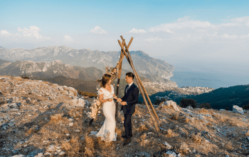 Intimate Elopement On The Cliffs Of The Amalfi Coast