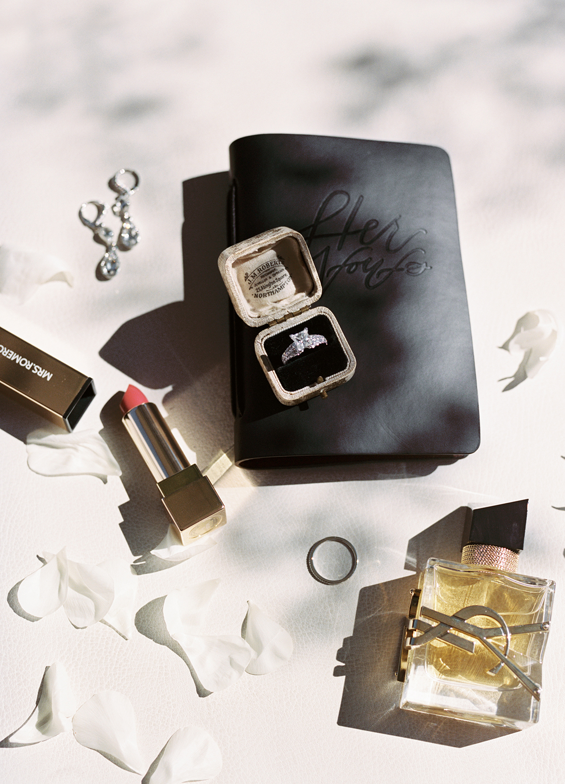 Modern Black Tie Arizona Wedding at Mountain Shadows – Saje Photography – Bridal Musings 10