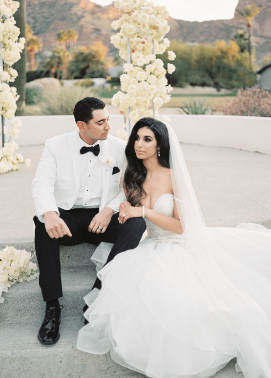 Modern Black Tie Arizona Wedding at Mountain Shadows – Saje Photography – Bridal Musings 20