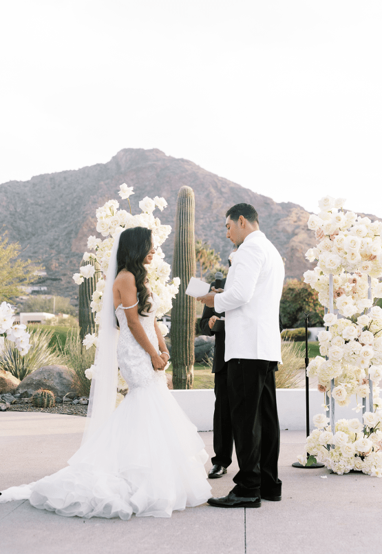 Modern Black Tie Arizona Wedding at Mountain Shadows – Saje Photography – Bridal Musings 6