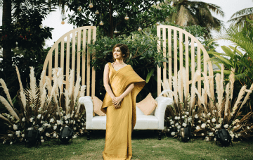 Gorgeous Gold Roka Engagement Celebration With Retro Bollywood Vibes