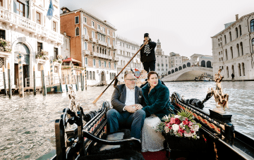 A Glamorous Venice Winter Elopement