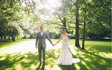 Chic & Quirky Green, White & Gold Wedding